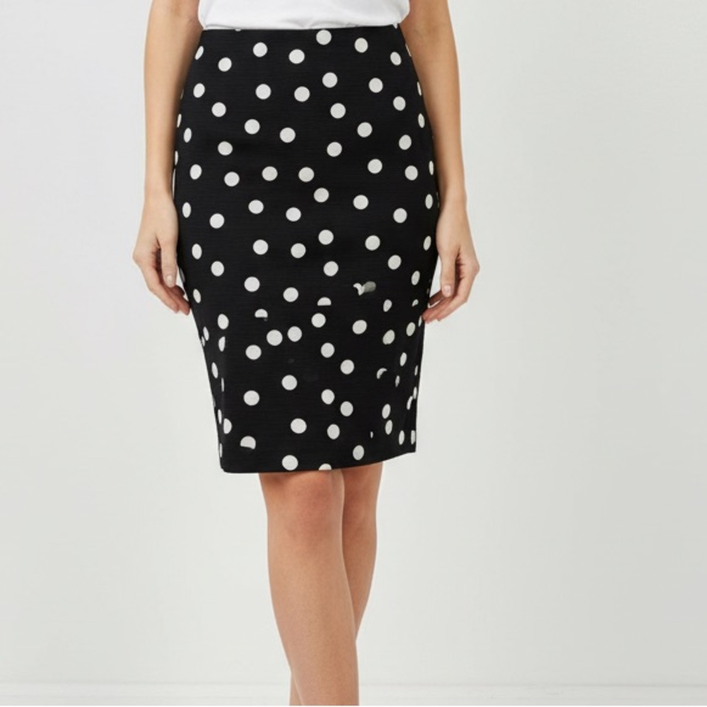 ANN TAYLOR Polka Dot Pencil Skirt - Black and White size 0